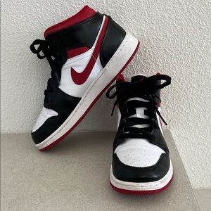 Nike Air Jordan 1 Mid
